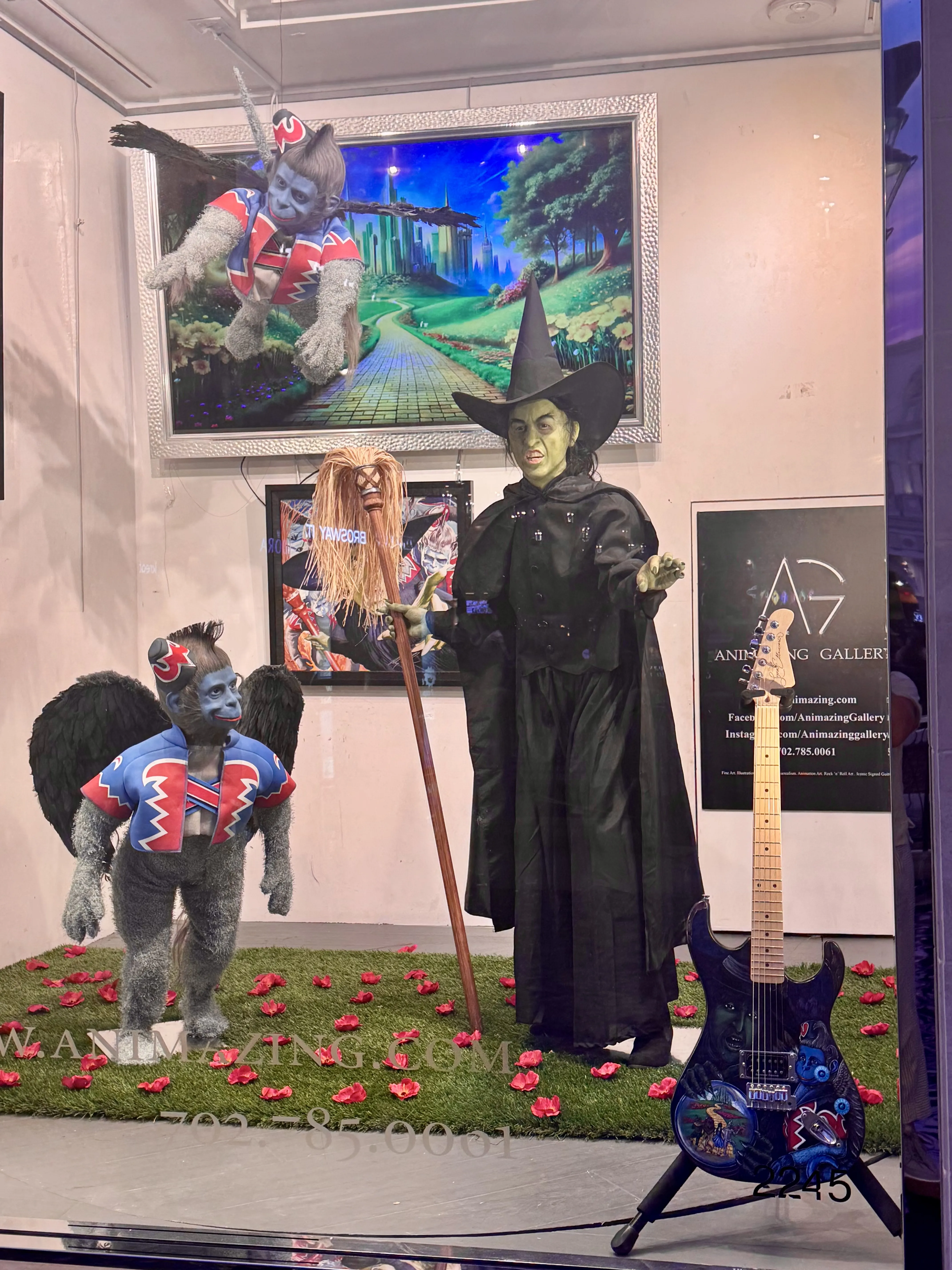 Wizard of Oz Sphere guitar at Animazing Gallery
