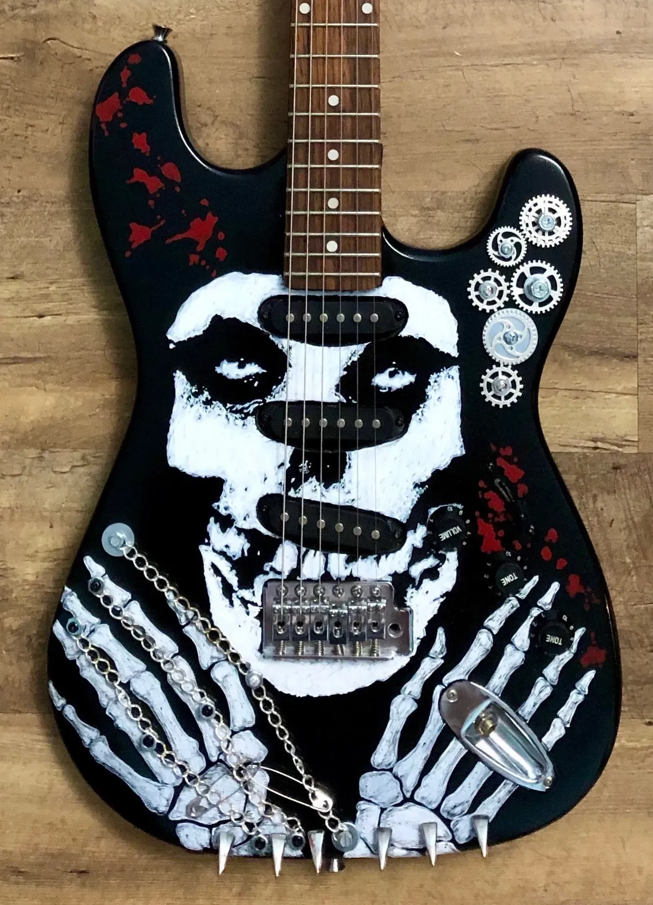 Geargrind painted guitar